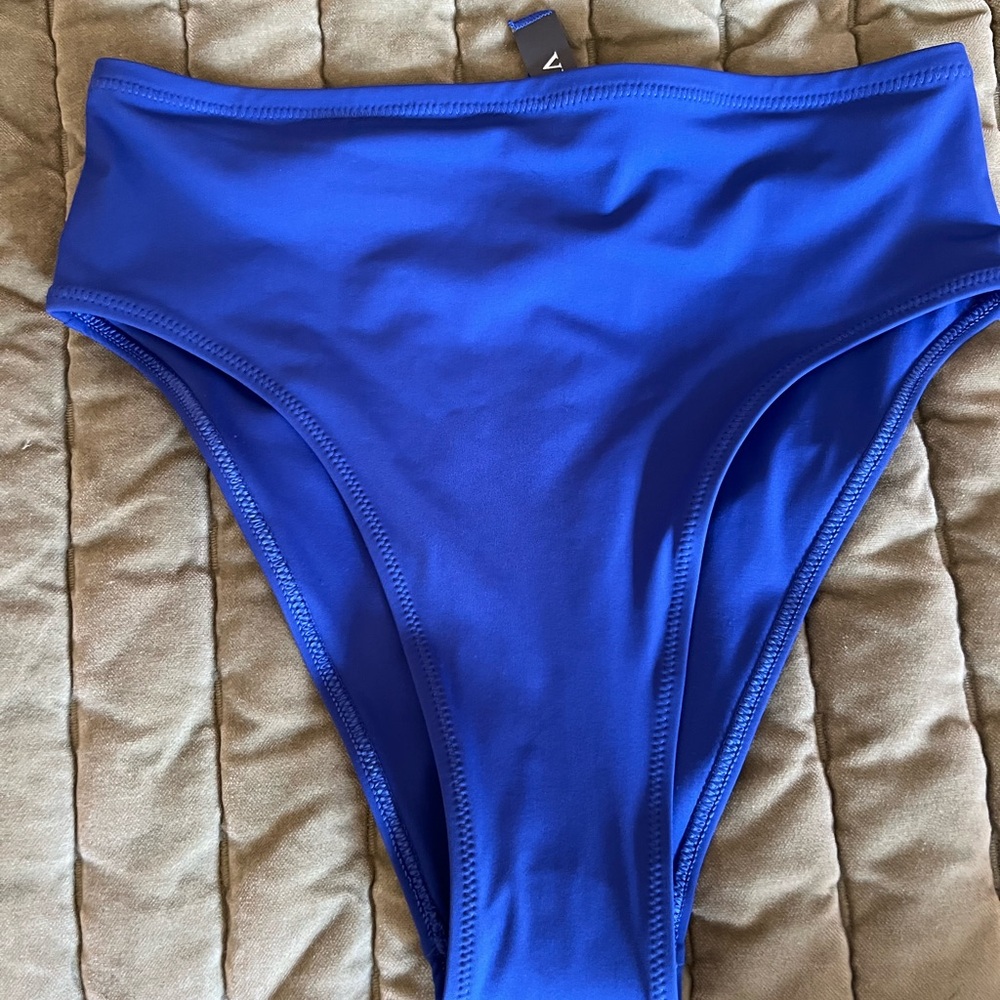 NWOT Vuori high waisted bikini bottom COPENHAGEN Size: XS